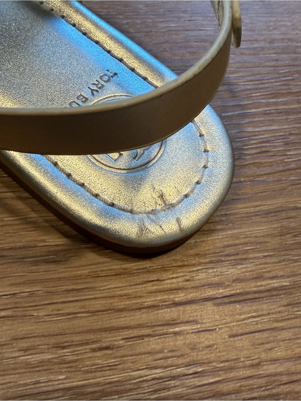 Tory Burch Metallic Gold Logo Thong Sandals - Picture 7 of 13